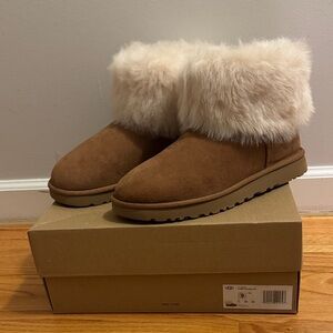 UGG Women's Mini Toscana Cuff Boot size 9